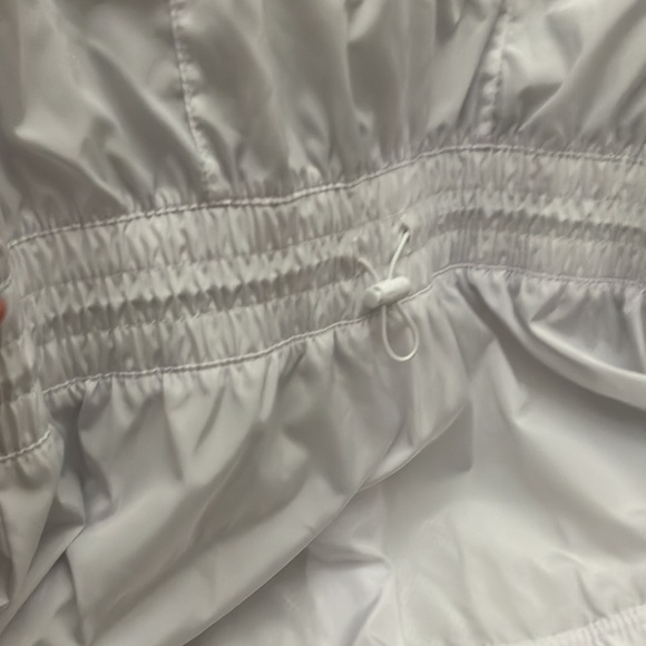 Windbreaker - Picture 3 of 4